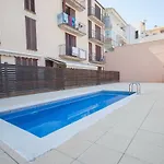 Lets Holidays Lovely Pool With Parking 3