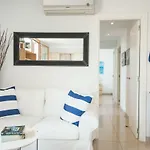 Lets Holidays Lovely Pool With Parking 3 公寓